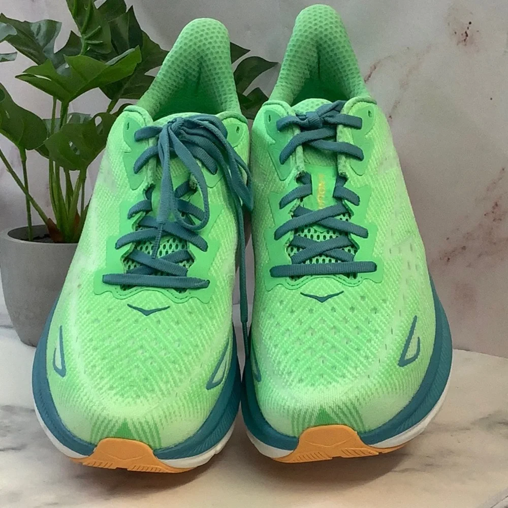 Hoka Men's Clifton 9 Running Shoes in Zest/Lime Green Size 10.5